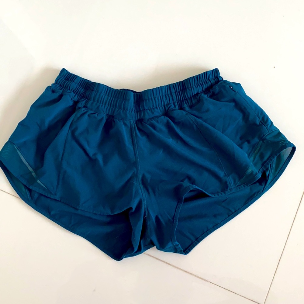 Lululemon hotty hot shorts size 8